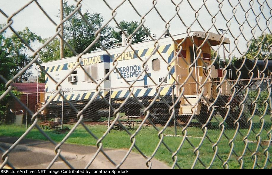 CSX 903961, looking south